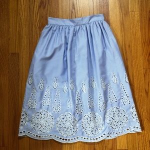 H&M embroidered skirt Size 4 (fits like 00)
